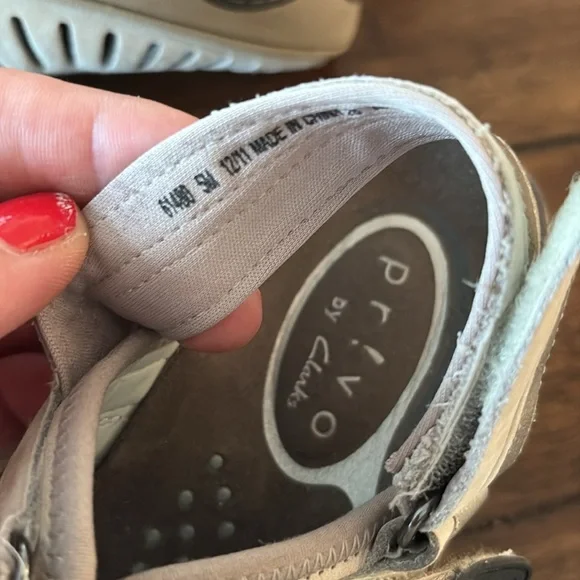 Privo by Clarks Beige Sandals Women’s Sz 5 - Picture 8 of 8